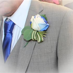 fwthumbButtonhole White & Blue Mix Rose 2.jpg